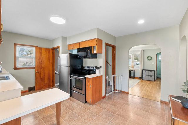 111 Morgan Road, Waterloo, IA 50701