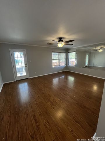 15711 Knollcircle, San Antonio, TX 78247