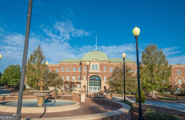 105 Applewood Way, Fayetteville, GA 30215