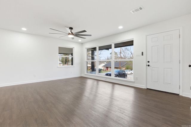 302 Oak Lane, Little Rock, AR 72205