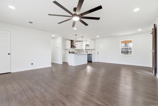 302 Oak Lane, Little Rock, AR 72205