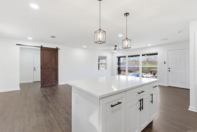 302 Oak Lane, Little Rock, AR 72205