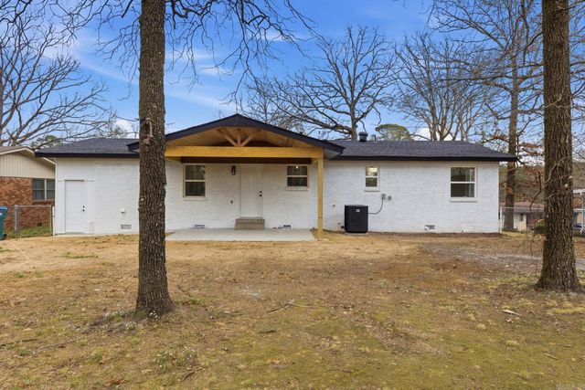 302 Oak Lane, Little Rock, AR 72205