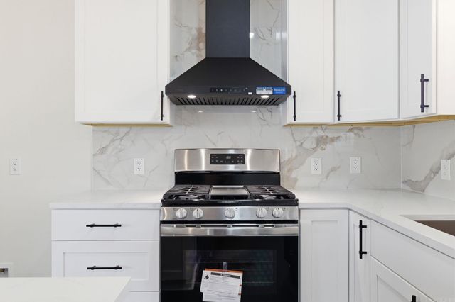 302 Oak Lane, Little Rock, AR 72205