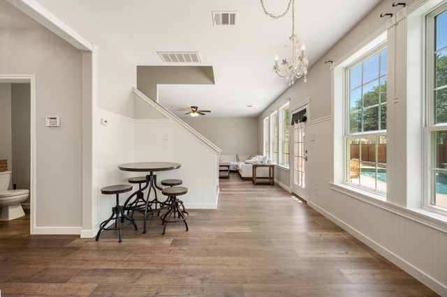 100 Tulip CV, Kyle, TX 78640