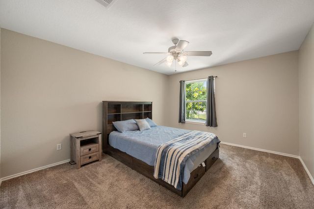 100 Tulip CV, Kyle, TX 78640