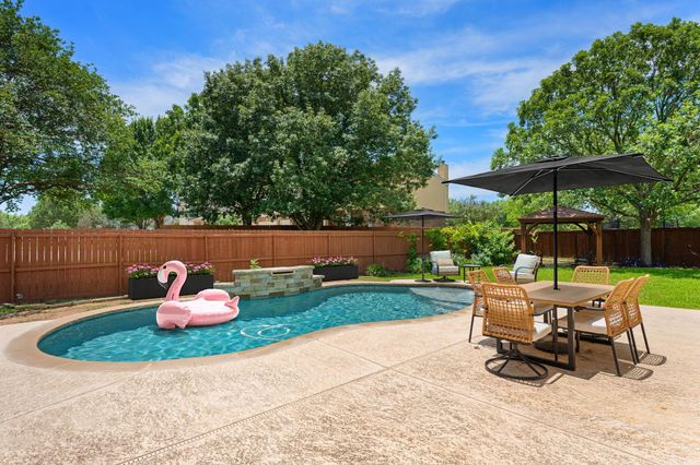 100 Tulip CV, Kyle, TX 78640