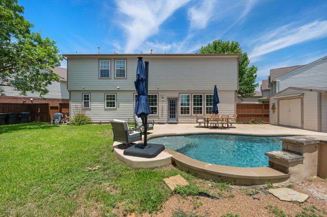 100 Tulip CV, Kyle, TX 78640