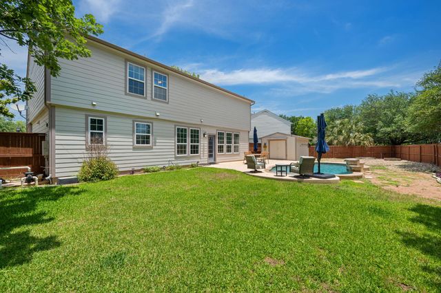 100 Tulip CV, Kyle, TX 78640