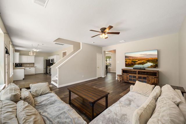100 Tulip CV, Kyle, TX 78640