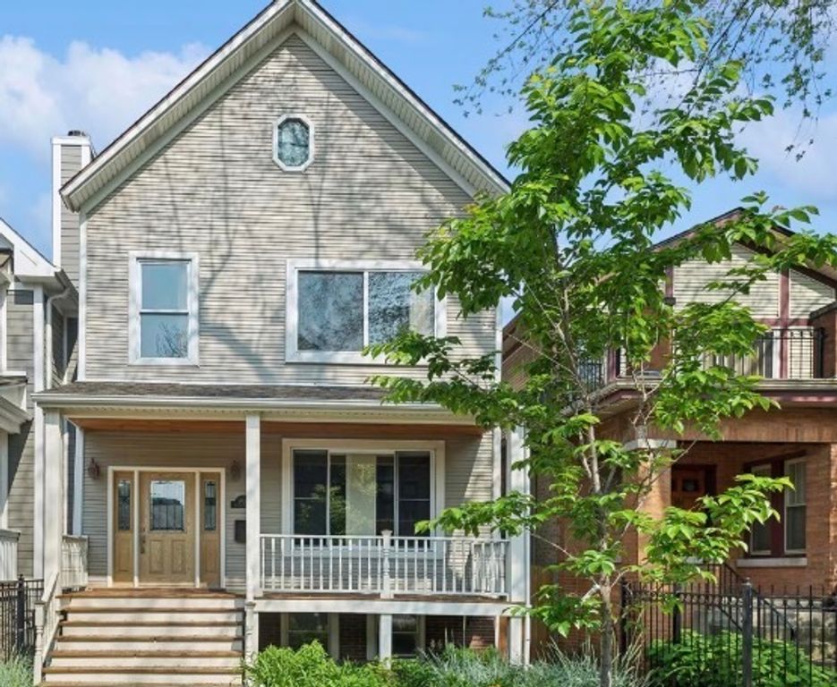 3035 N Leavitt Street 1, Chicago, IL 60618