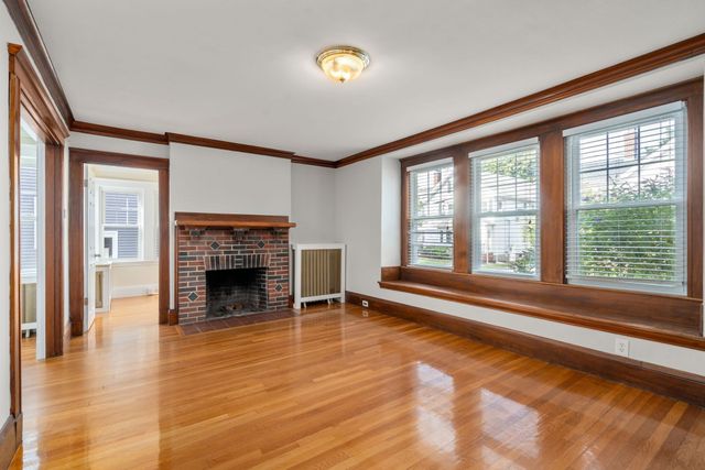 106 Poplar St 1, Watertown, MA 02472