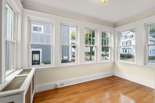 106 Poplar St 1, Watertown, MA 02472
