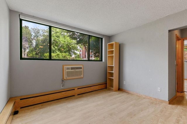 2530 1st Ave S 101, Minneapolis, MN 55404