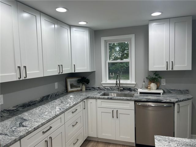 245 North Ellicott Street, Amherst, NY 14221