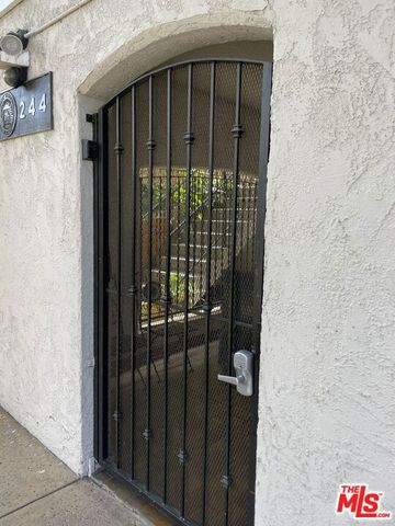 244 S La Fayette Park Place 205, Los Angeles, CA 90057