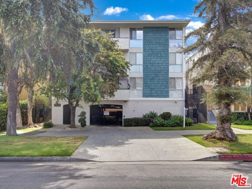244 S La Fayette Park Place 205, Los Angeles, CA 90057