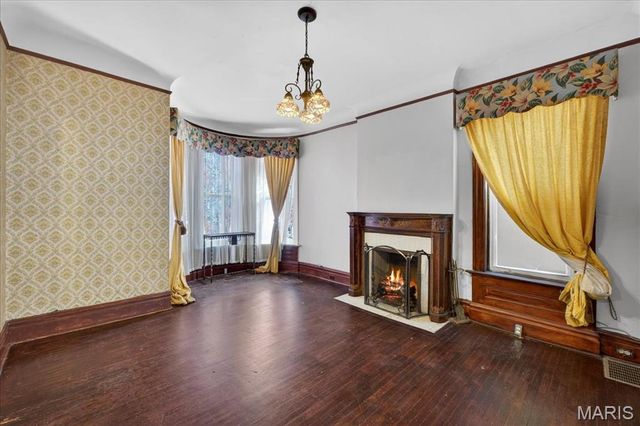 24 Lewis Place, St Louis, MO 63113