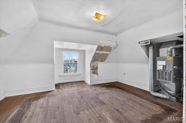 24 Lewis Place, St Louis, MO 63113