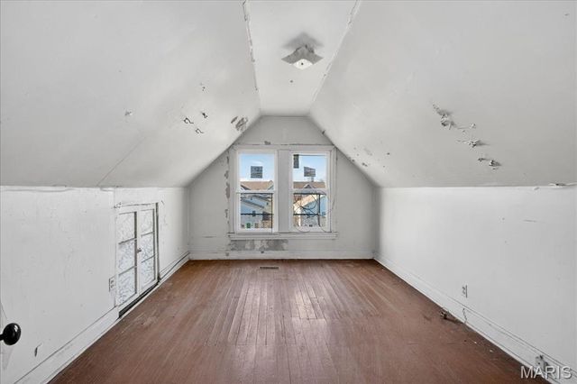 24 Lewis Place, St Louis, MO 63113