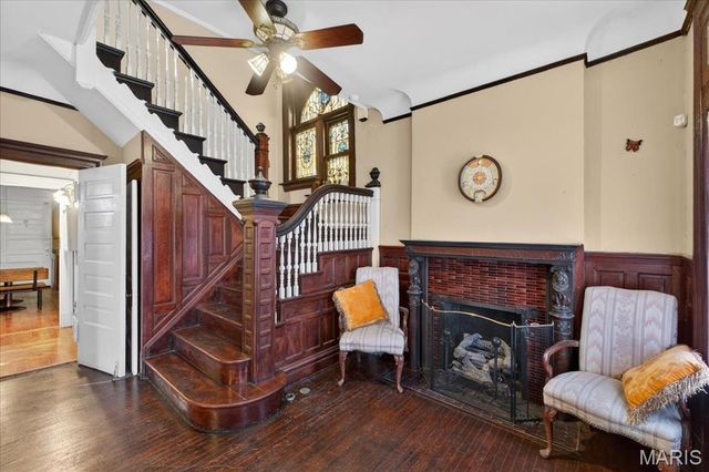 24 Lewis Place, St Louis, MO 63113