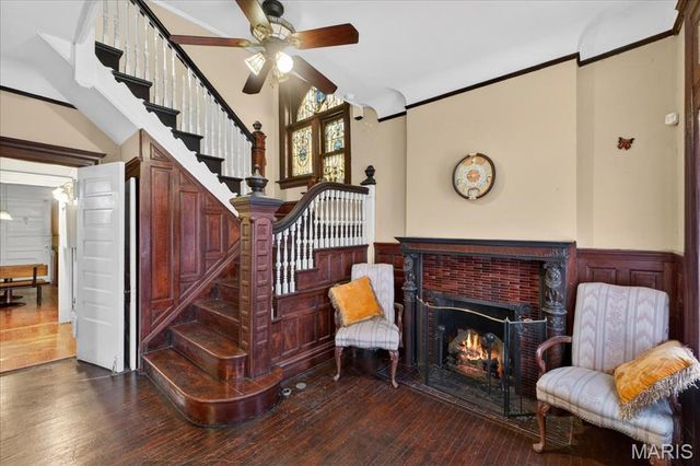 24 Lewis Place, St Louis, MO 63113