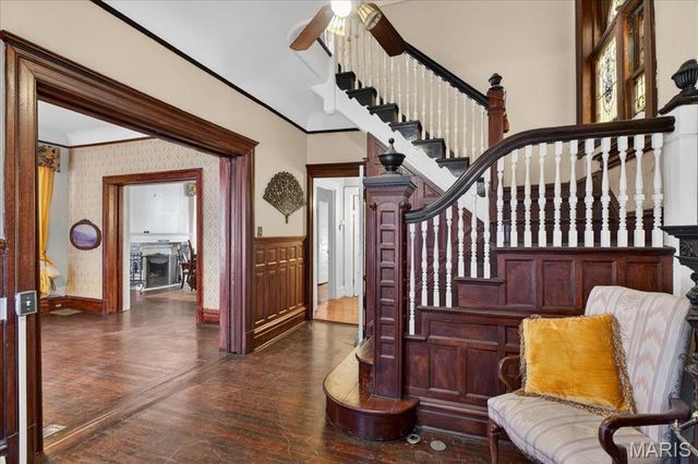 24 Lewis Place, St Louis, MO 63113