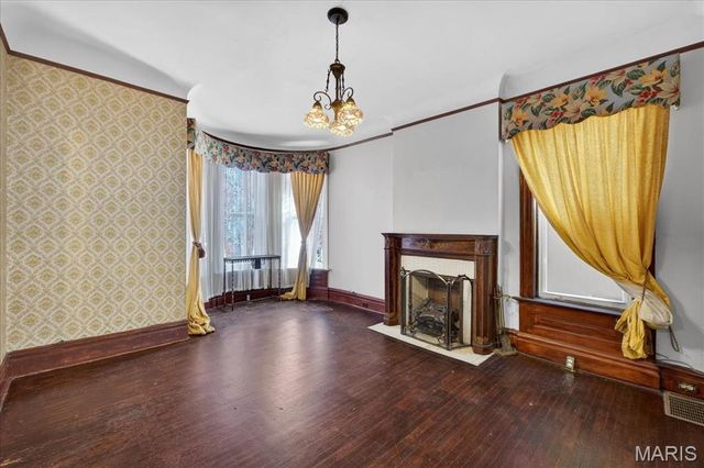 24 Lewis Place, St Louis, MO 63113