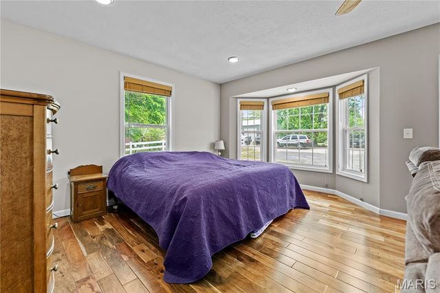 1506 Highway K, St Clair, MO 63077