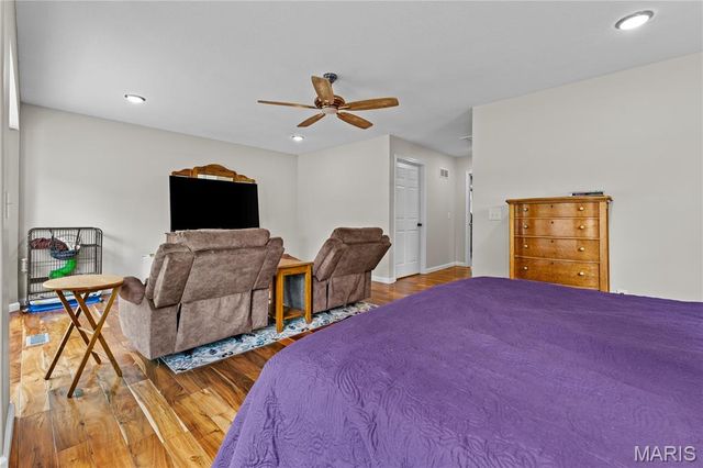 1506 Highway K, St Clair, MO 63077