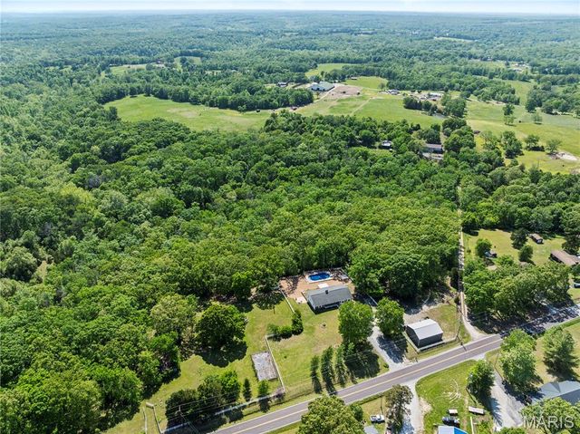 1506 Highway K, St Clair, MO 63077