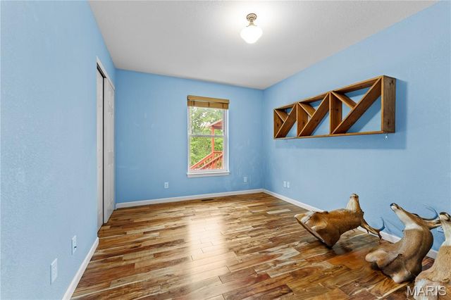 1506 Highway K, St Clair, MO 63077