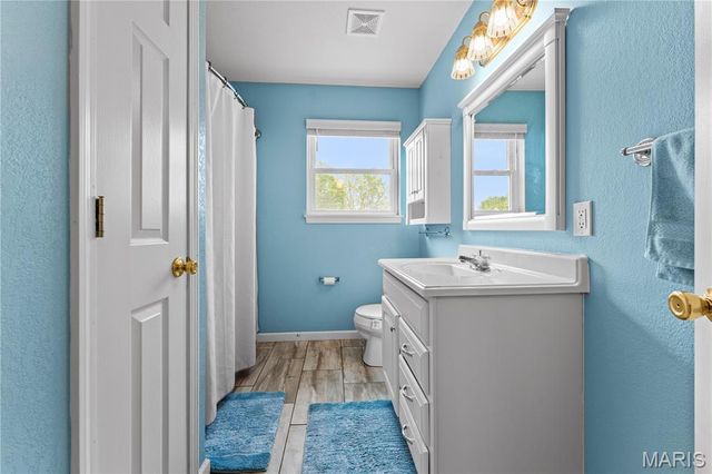 1506 Highway K, St Clair, MO 63077