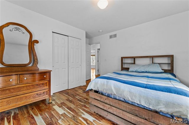 1506 Highway K, St Clair, MO 63077