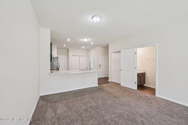8109 ECHO SPRINGS Road, Jacksonville, FL 32256