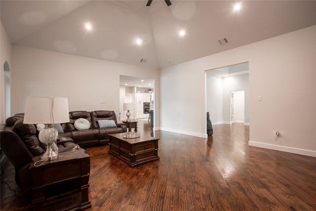 509 Farine Drive, Irving, TX 75062