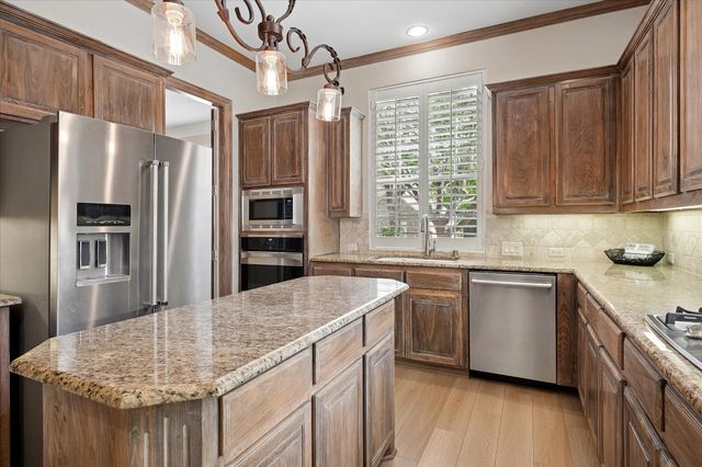 615 Rainforest Lane, Allen, TX 75013