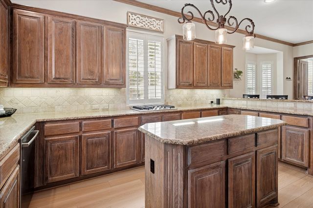 615 Rainforest Lane, Allen, TX 75013