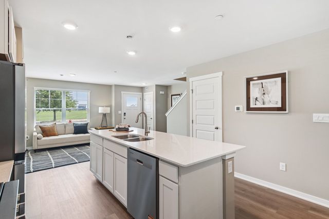 2320 Noble Lane, Yorkville, IL 60560