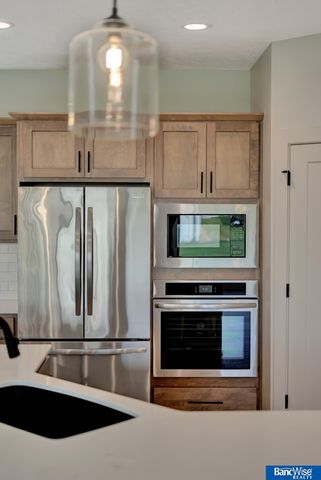 436 S 88Th Street, Lincoln, NE 68520