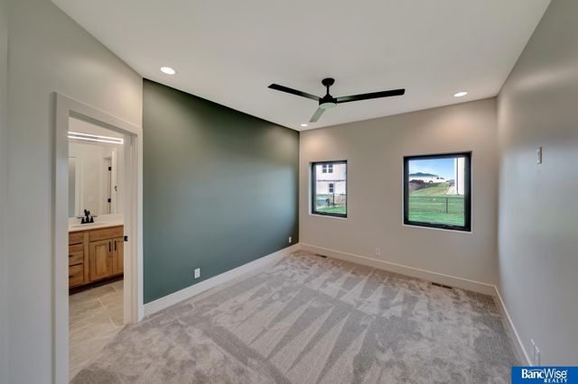 436 S 88Th Street, Lincoln, NE 68520