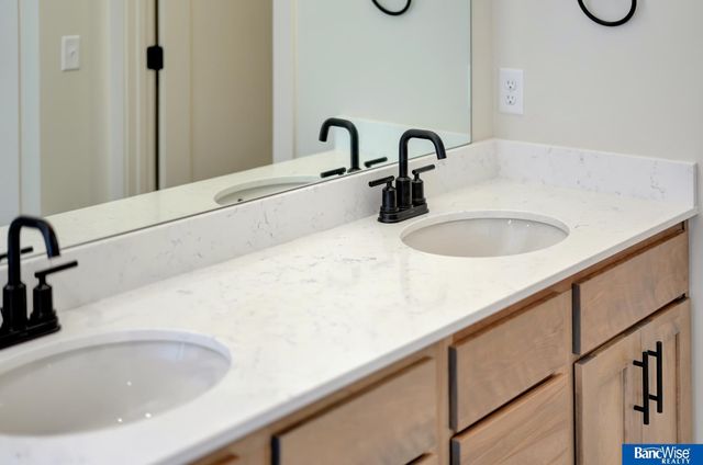 436 S 88Th Street, Lincoln, NE 68520