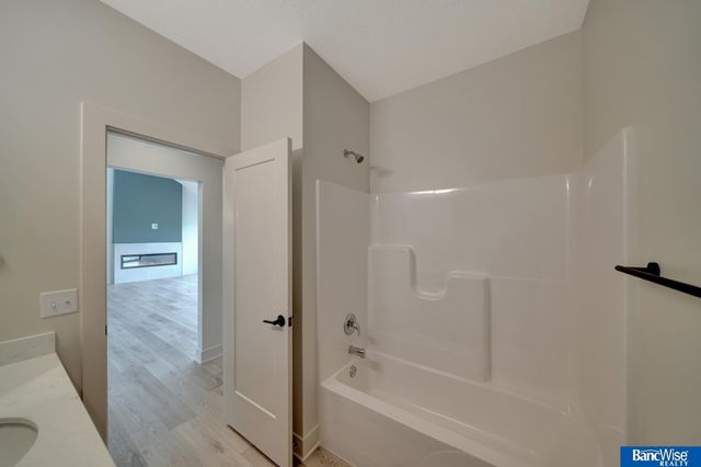 436 S 88Th Street, Lincoln, NE 68520