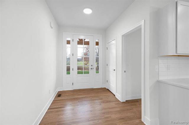 4253 Link Drive, Brighton, MI 48114