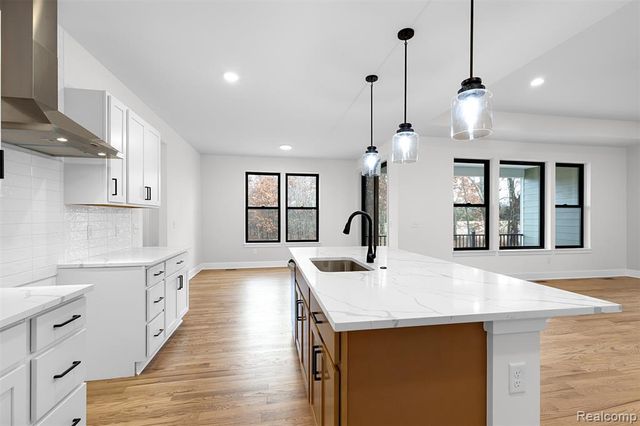 4253 Link Drive, Brighton, MI 48114