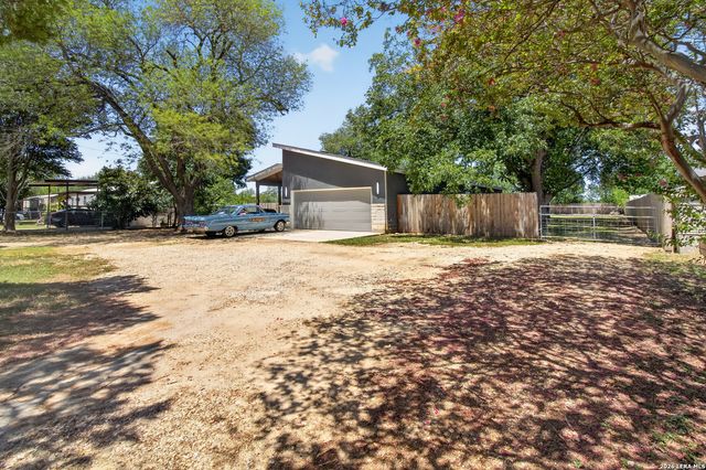 15227 ROSA TRL, San Antonio, TX 78253