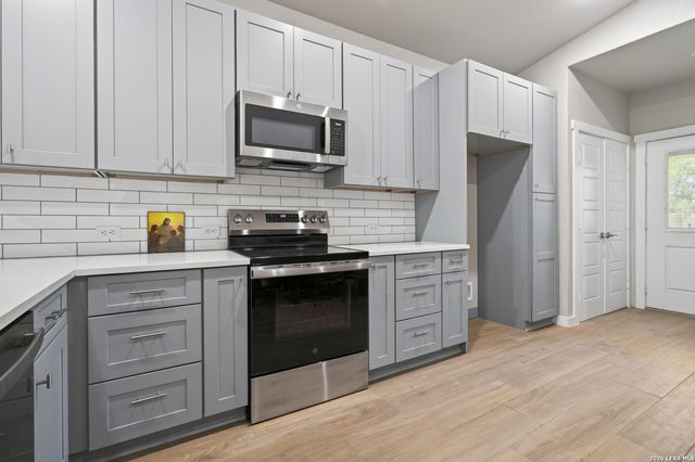 15227 ROSA TRL, San Antonio, TX 78253
