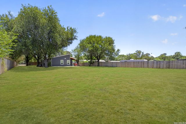 15227 ROSA TRL, San Antonio, TX 78253