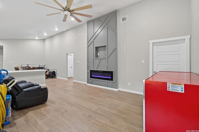 15227 ROSA TRL, San Antonio, TX 78253
