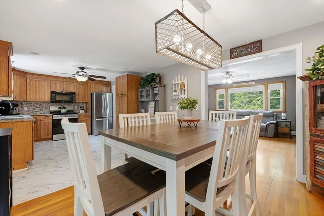 79 Martin Rd, Reading, MA 01867